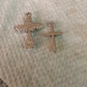 Set of 2 silver crosses